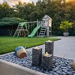 Holiday home Familienfreundliche Mit Garten & Spielplatz Nahe Nuernberg Playmobil Funpark